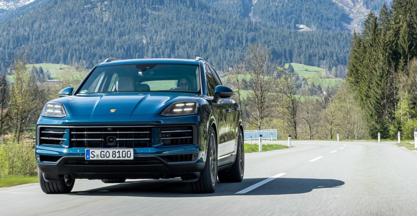 Porsche Cayenne 2023 Exterior Front