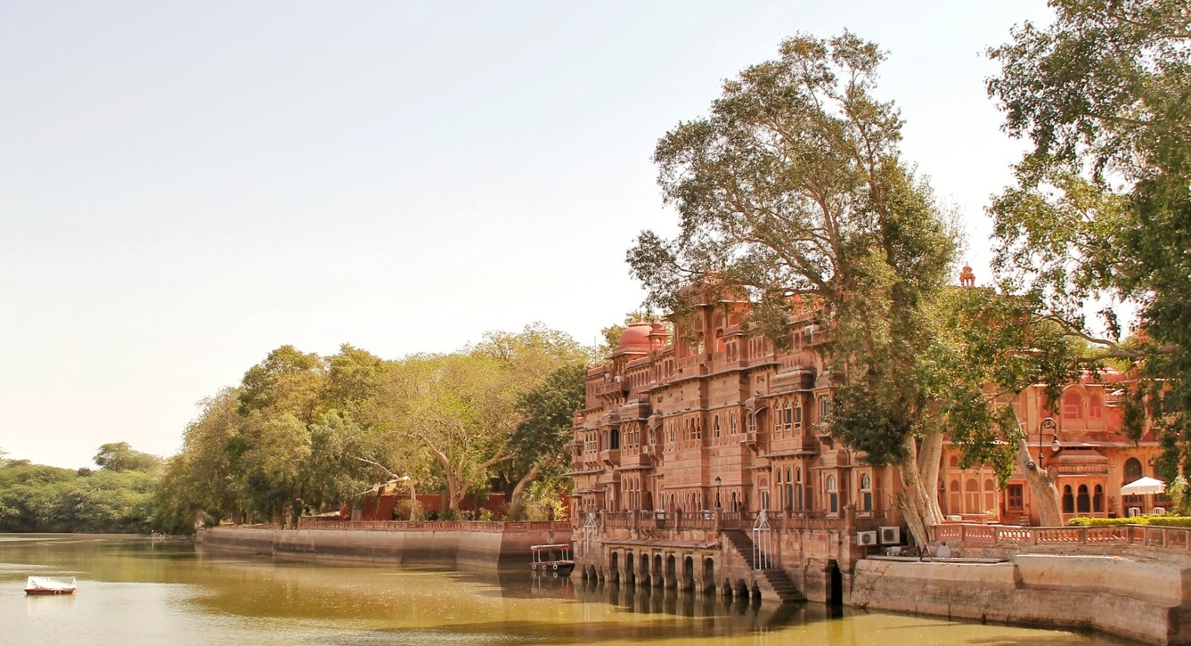 Gajner Palace Hotel near Bikaner